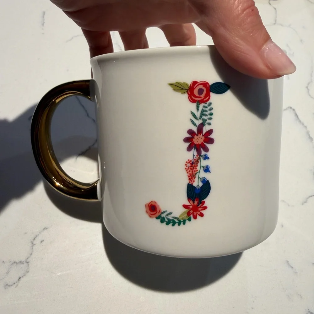 ☀️🌴Opalhouse J Mug with Floral Monogram - Picture 1 of 2
